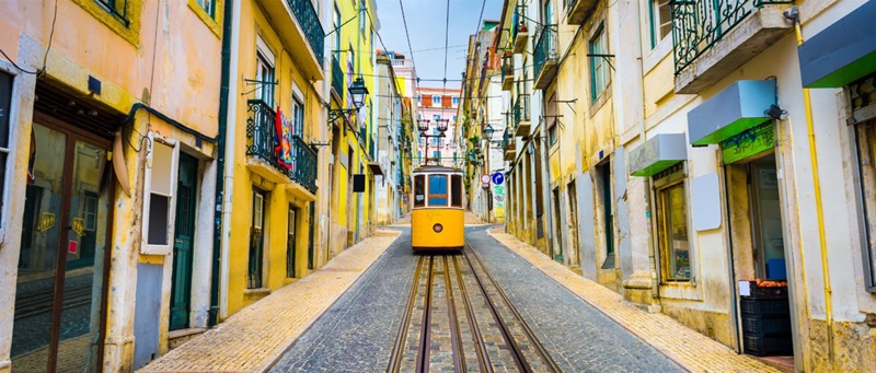 ΠΟΡΤΟ – ΑΒΕΪΡΟ – ΜΠΑΤΑΛΙΑ – ΝΑΖΑΡΕ – ΠΑΡΚΟ ΤΩΝ ΕΘΝΩΝ – ΛΙΣΑΒΟΝΑ