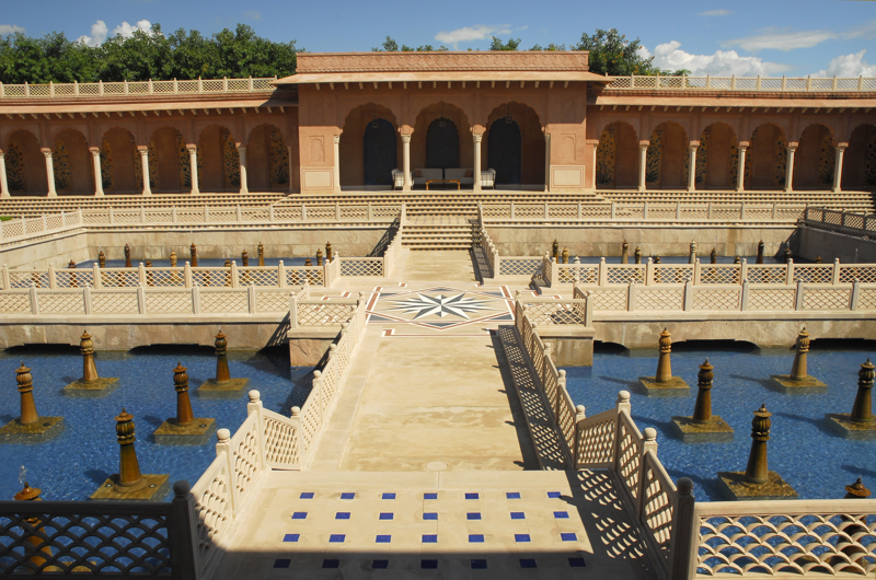 ΑΓΚΡΑ – ΜΑΤΟΥΡΑ – ΒΡΙΝΤΑΒΑΝ – ΑΓΚΡΑ 