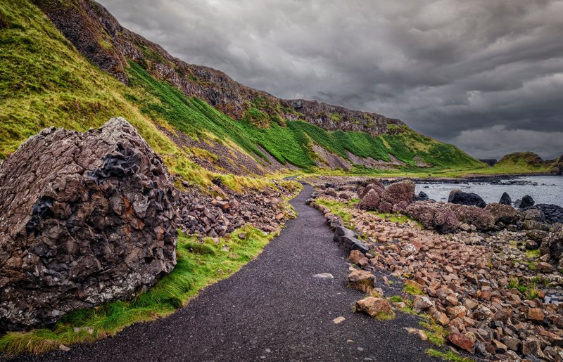 Εξερευνήστε το Μονοπάτι του Γίγαντα