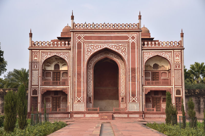  Itimad-ud-Daulah: Το μικρό είδωλο του Ταζ Μαχάλ