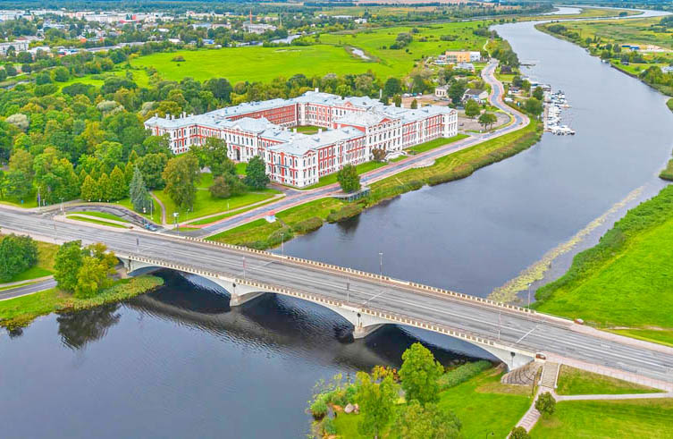 Η Γιέλγκαβα