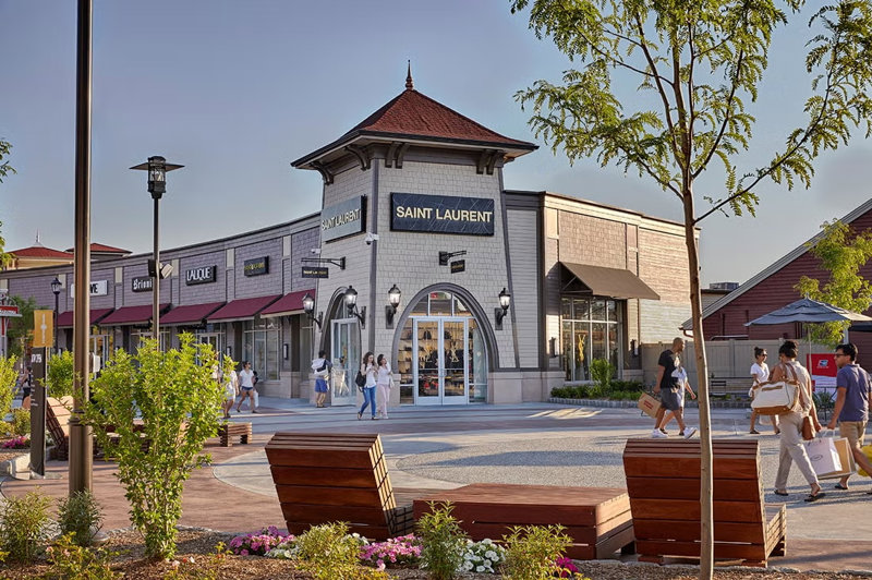 Woodbury Common Premium Outlets 
