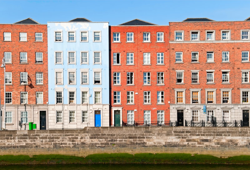 ΔΟΥΒΛΙΝΟ – πτήση για ΑΘΗΝΑ/ ΘΕΣΣΑΛΟΝΙΚΗ/ ΚΥΠΡΟ