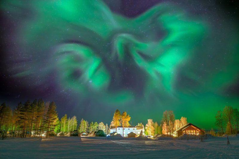 Η Λαπωνία του Versus «μέσα» από γυάλινα ιγκλού!