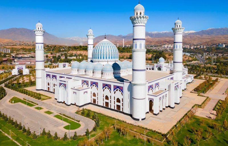 Η Ντουσαμπέ 