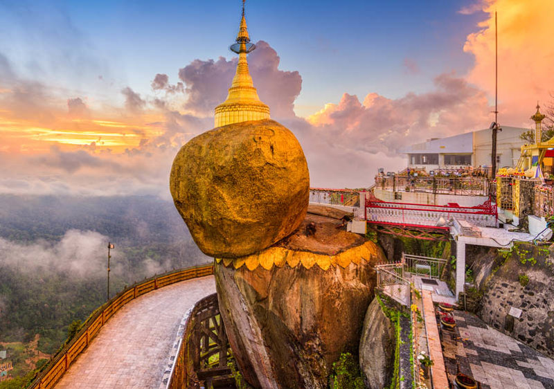 ΓΙΑΝΓΚΟΝ – ΧΡΥΣΟΣ ΒΡΑΧΟΣ (GOLDEN ROCK)