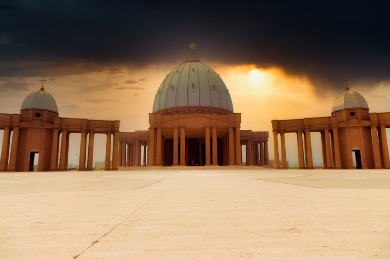 Βασιλική της Κυρίας της Ειρήνης, Γιαμουσούκρο