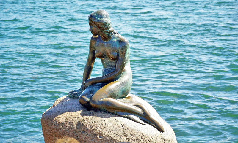 Η εμβληματική Μικρή Γοργόνα της Κοπεγχάγης 