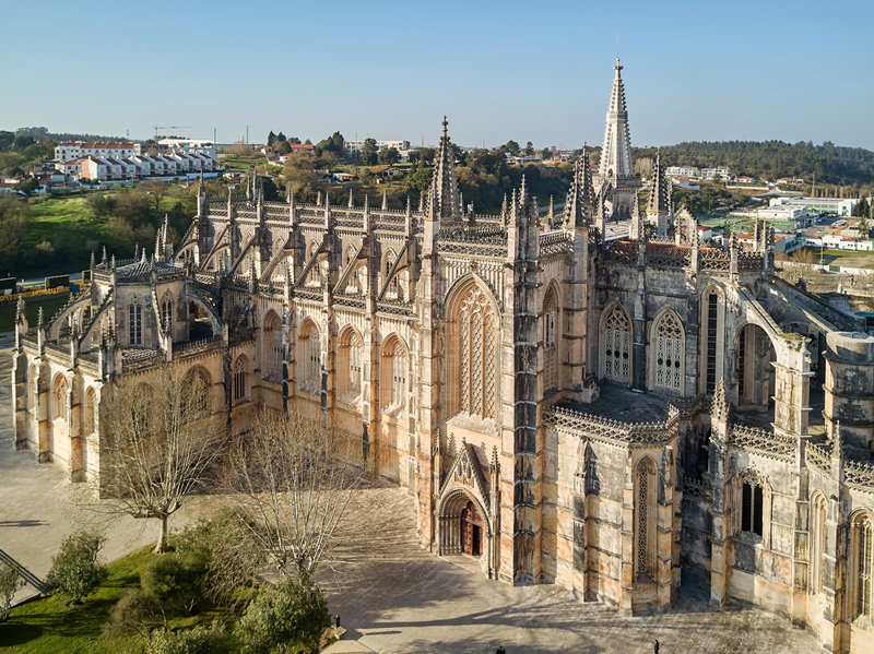 H Mπατάλια και η μονή της Σάντα Μαρία 
