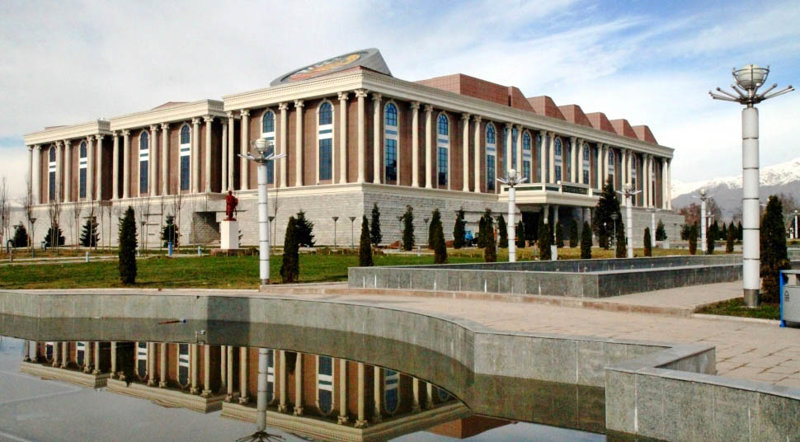 Eπίσκεψη στο Εθνικό Αρχαιολογικό Μουσείο του Τατζικιστάν