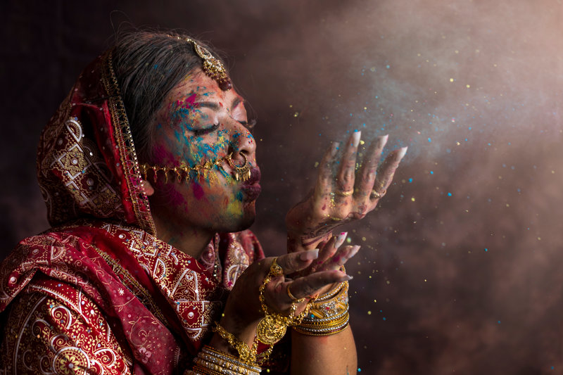  Ινδία: Πολύχρωμο Φεστιβάλ Χόλι, με Βαρανάσι και Κατζουράχο