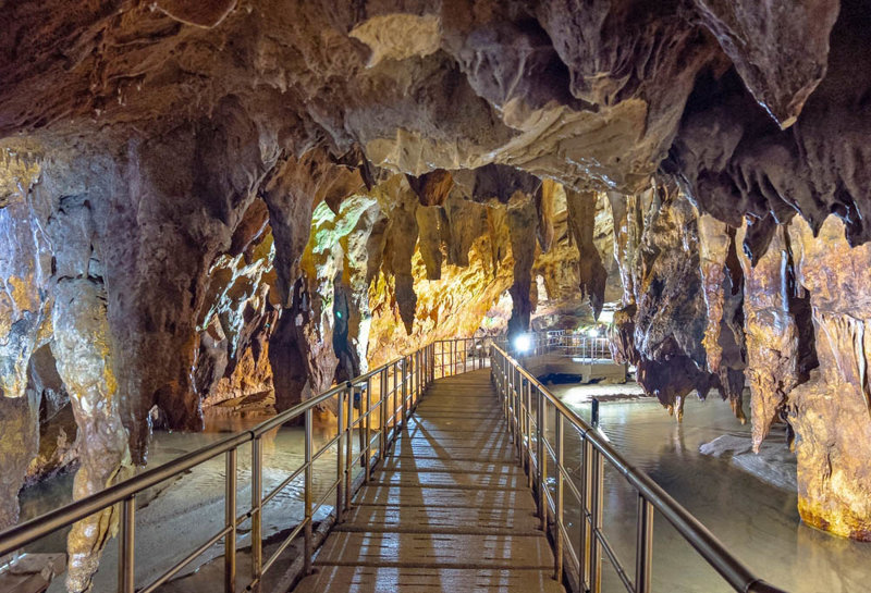 Σπήλαιο Αγγίτη