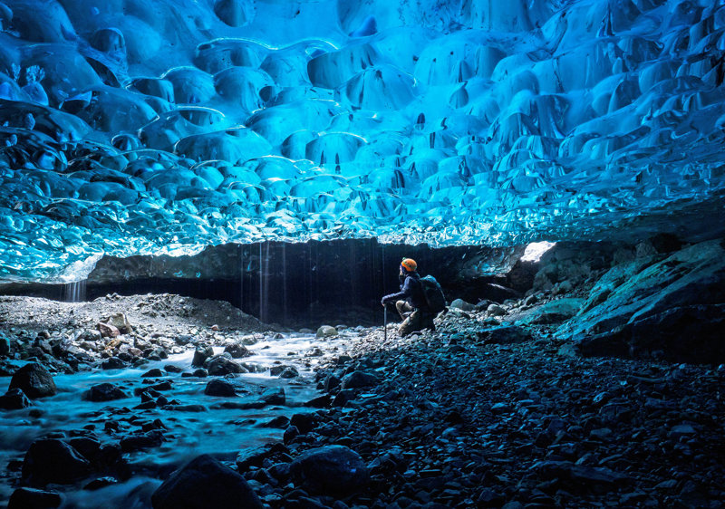 Είσοδος στη σπηλιά πάγου στο πάρκο Vatnajökull 