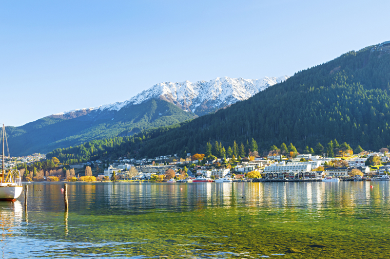 Λίμνη Γουακατίπου, Κουίνσταουν