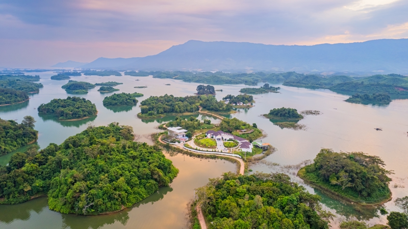 Σι Φαν Ντον, Λάος