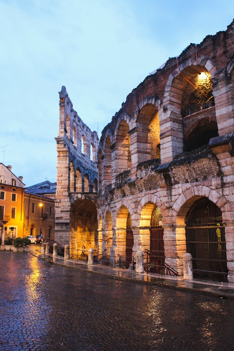 Εμπειρότατος Έλληνας αρχηγός. 