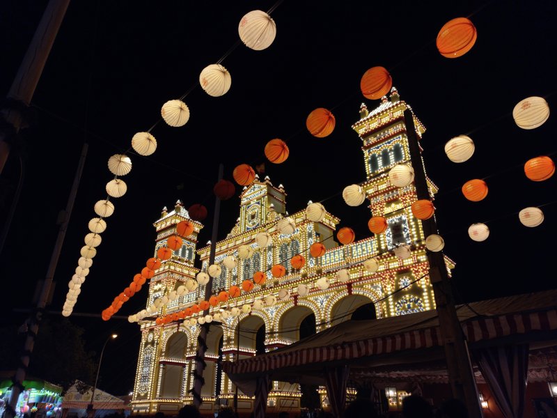 Γιορτινή ατμόσφαιρα στη Σεβίλλη