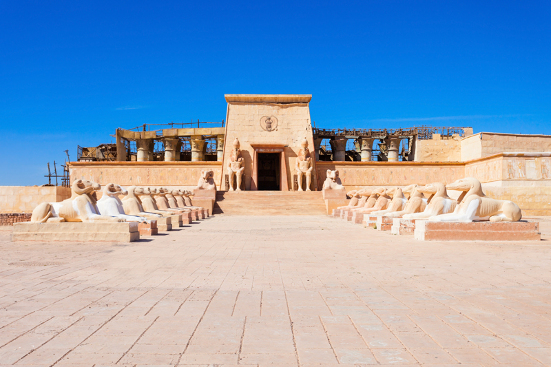 Επισκεφθείτε το κινηματογραφικό στούντιο «Atlas»