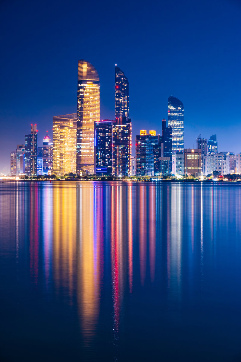 Διαμένουμε στο Άμπου Ντάμπι