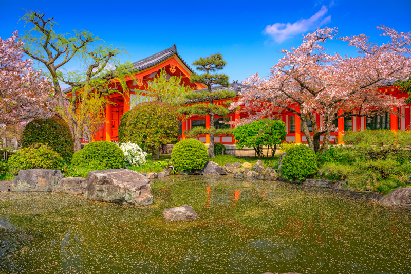 Ο ναός Rengeo-in Sanjusangendo με τα 1001 αγάλματα