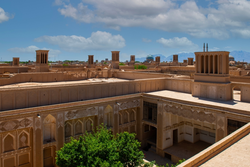 Γιαζντ – Πασαργάδες – Νεκρόπολη (Νάγκσε Ροστάμ) – Περσέπολη – Σιράζ