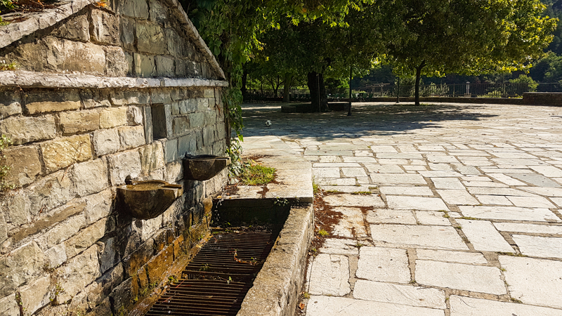 Επιτάφιος στην Δροσοπηγή 