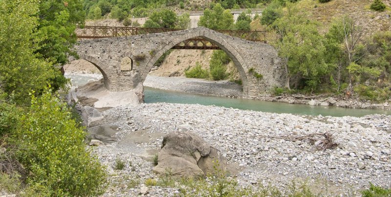 Το μοναδικό γεφύρι της Ζέρμας
