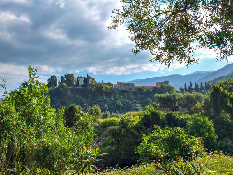 Το ιστορικό Οινοποιείο Achaia Clauss στην Πάτρα