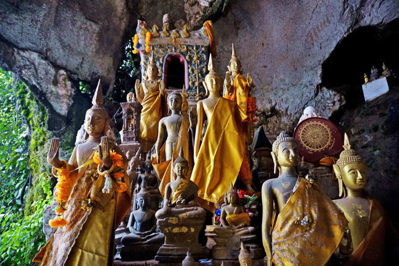 Τα Σπήλαια Πακ Ου