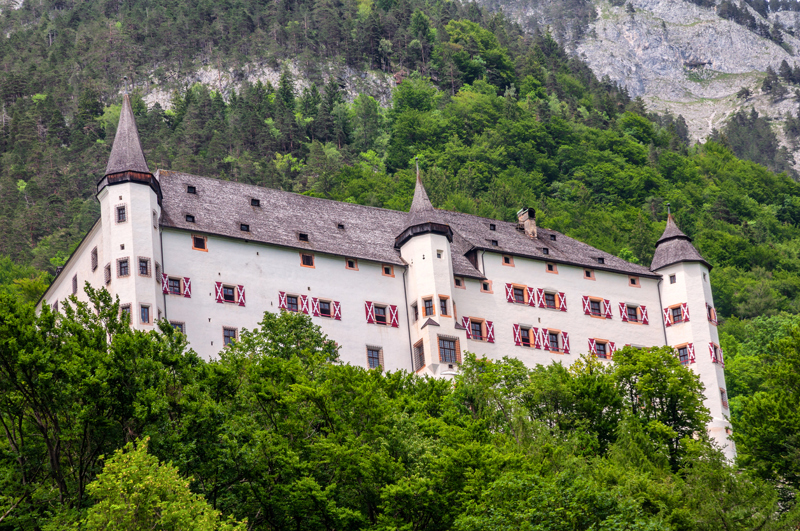 Kάστρο Τράτσμπεργκ, Αυστρία