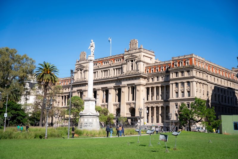 ΜΠΟΥΕΝΟΣ ΑΪΡΕΣ (Ξενάγηση στα προάστια και το ιστορικό κέντρο – Σαν Τέλμο – Λα Μπόκα – Πουέρτο Μαδέρο)