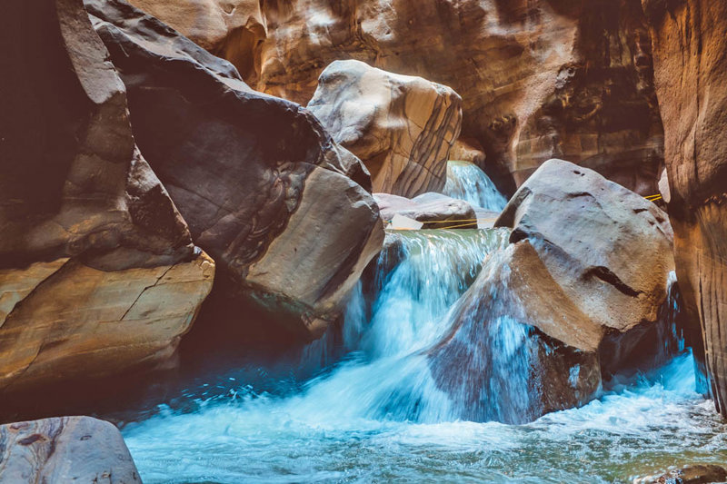 River Trekking στον Ουάντι Μουτζίμπ - Νεκρά Θάλασσα
