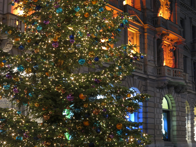 ΑΘΗΝΑ/ΘΕΣΣΑΛΟΝΙΚΗ/ΛΑΡΝΑΚΑ – ΖΥΡΙΧΗ – ΣΑΙΝΤ ΓΚΑΛΕΝ – ΒΑΝΤΟΥΖ – ΛΙΧΤΕΝΣΤΑΪΝ