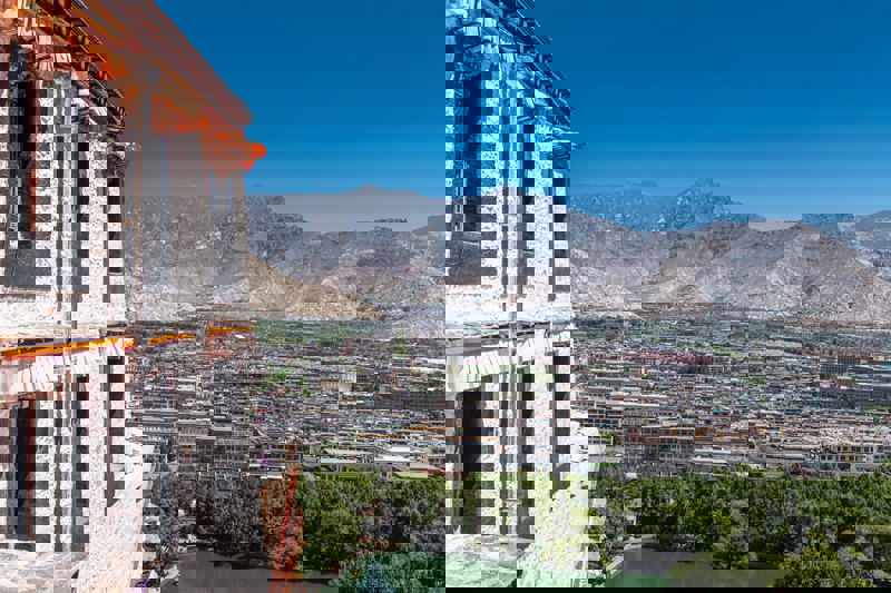 ΑΘΗΝΑ/ΘΕΣΣΑΛΟΝΙΚΗ – ΠΤΗΣΗ ΓΙΑ ΛΑΣΑ