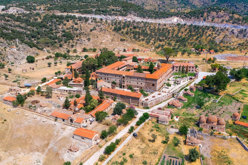 Η ιστορική Ιερά Μονή Λιμώνος