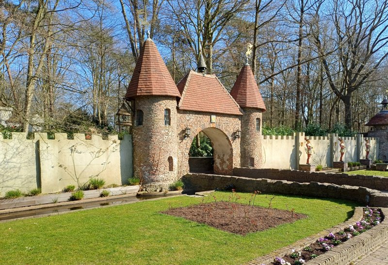 ΜΠΡΥΖ – ΠΑΡΚΟ ΕΦΤΕΛΙΝΓΚ (Ολλανδία) – ΜΠΡΥΖ 