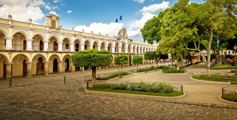 Η Πλατεία των Όπλων