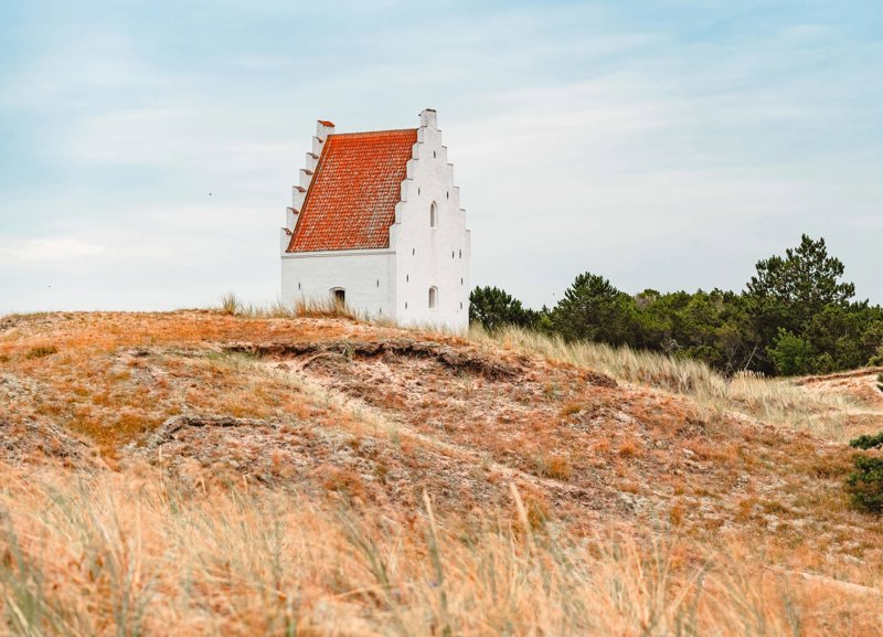 «Η εκκλησία που θάφτηκε από την άμμο»