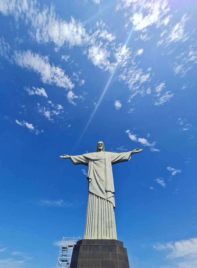 Βόλτα με τρενάκι στο άγαλμα του Χριστού Λυτρωτή