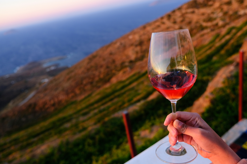 Γευόμαστε εκλεκτά κρασιά στη Γουμένισσα