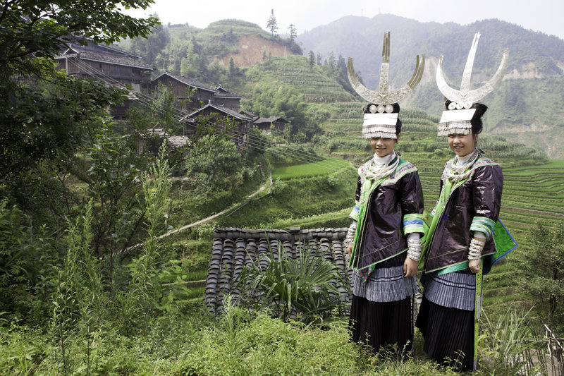 H εθνότητα Μιάο στο παραδοσιακό χωριό Λάνγκτε Μιάο