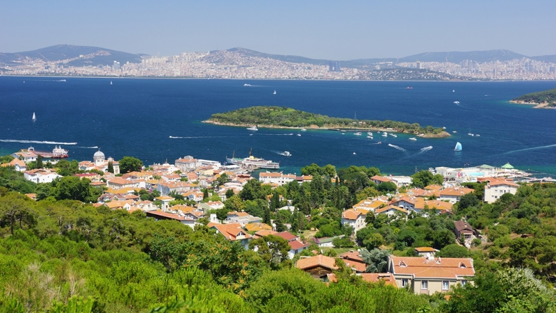 Σεργιάνι στο ήσυχο νησί της Πριγκίπου