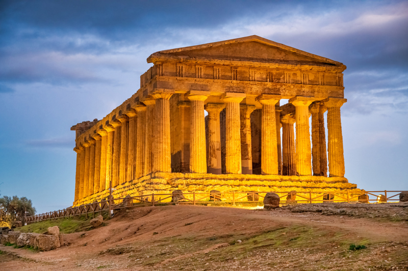 ΡΕΤΖΙΟ ΝΤΙ ΚΑΛΑΜΠΡΙΑ – ΠΙΑΤΣΑ ΑΡΜΕΡΙΝΑ – ΑΚΡΑΓΑΝΤΑΣ 