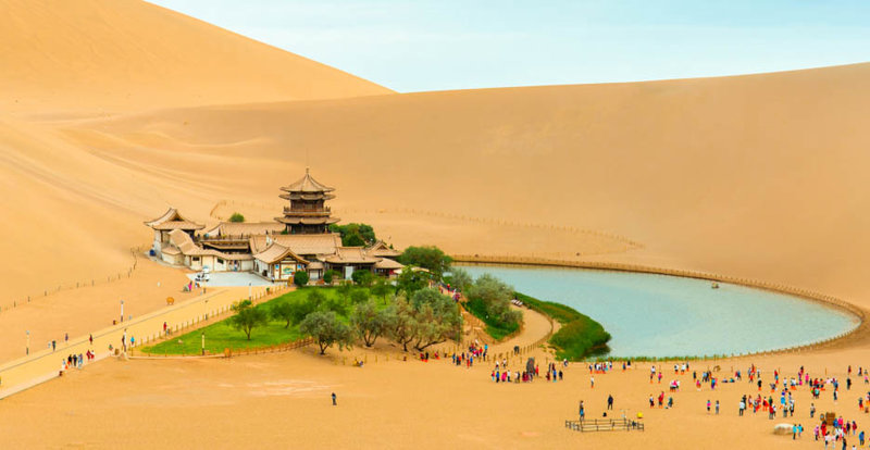 Λίμνη Μισοφέγγαρο, Κίνα