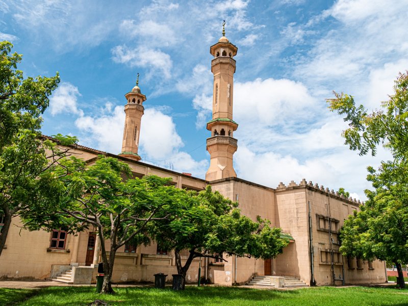 ΑΘΗΝΑ/ΘΕΣΣΑΛΟΝΙΚΗ/ΛΑΡΝΑΚΑ – ΜΠAΝΤΖΟΥΛ (ΓΚΑΜΠΙΑ)