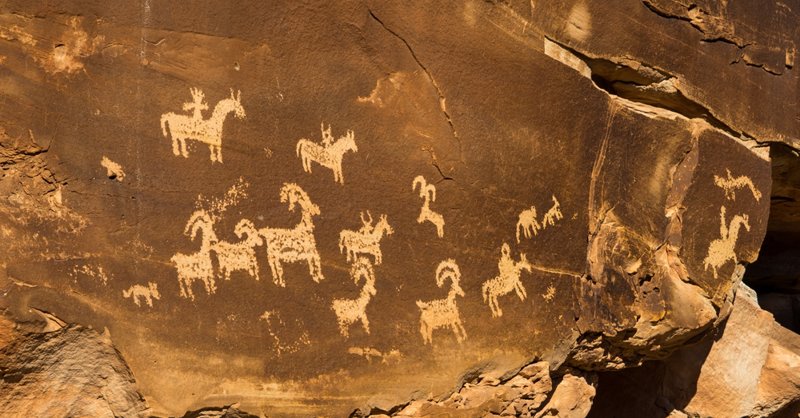 Οι βραχογραφίες της περιοχής Ένεντι