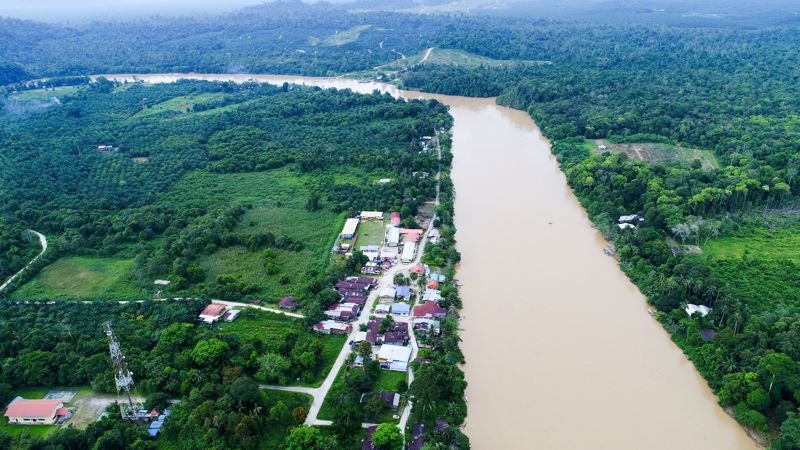 Βαρκάδα στη ζούγκλα Κιναμπαταγκάν