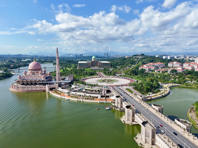 Περιήγηση στη  πόλη-πρότυπο, Πουτρατζάγια