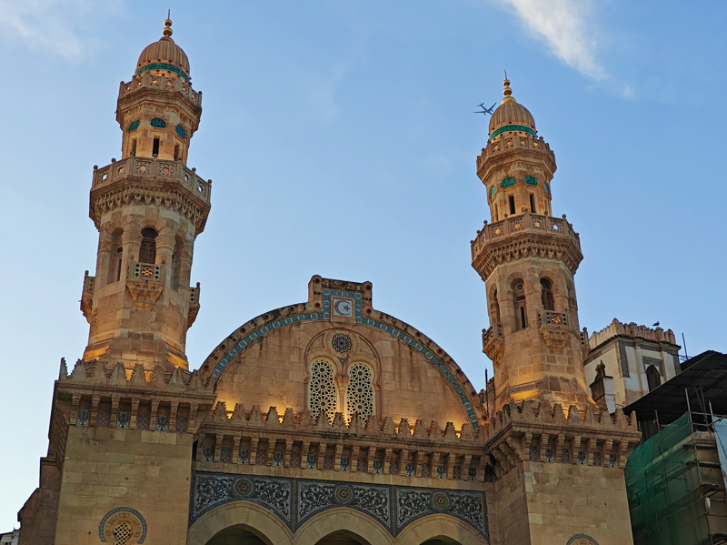 Γνωριμία με την Kάσμπα