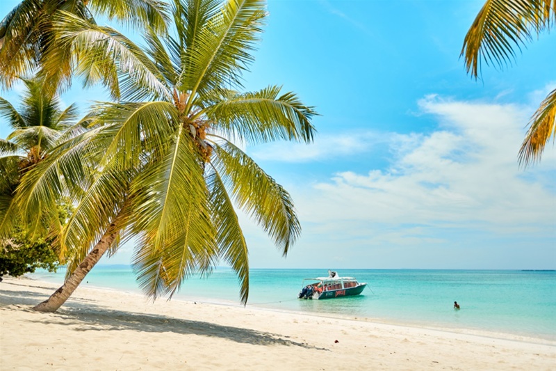 Μόνο με το Versus στο νησί Νόσι Μπε